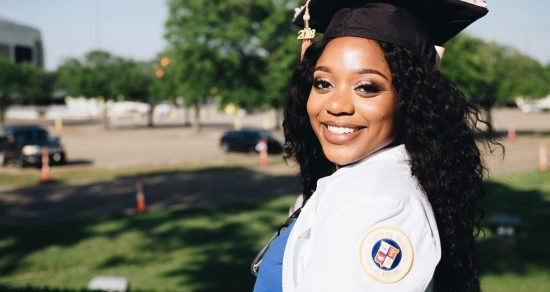 pexels-joshua-mcknight-1139319